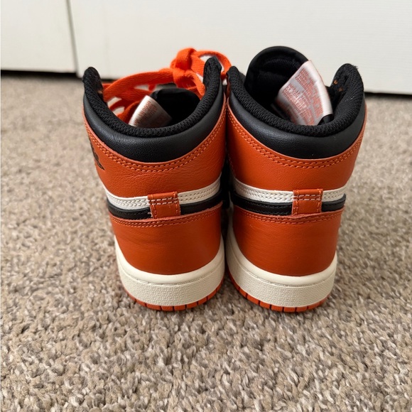 Jordan Mid - Picture 2 of 6